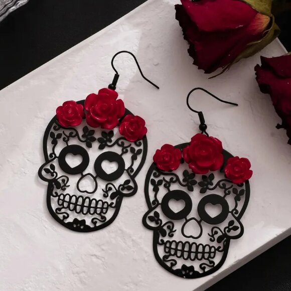 Red Roses Skull Head Drop Earrings - Picture 1 of 5